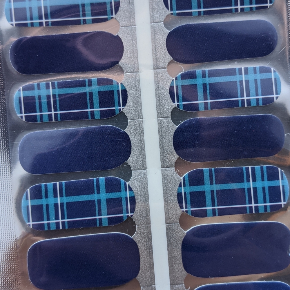 5 for $15 Nail Wrap - Blue Plaid